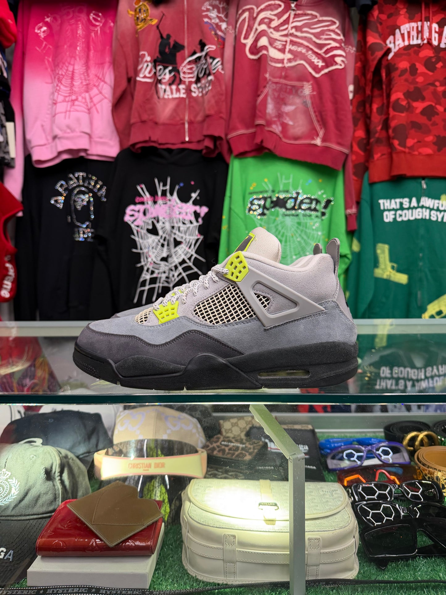 JORDAN 4 NEON (PRE-OWNED NO BOX)