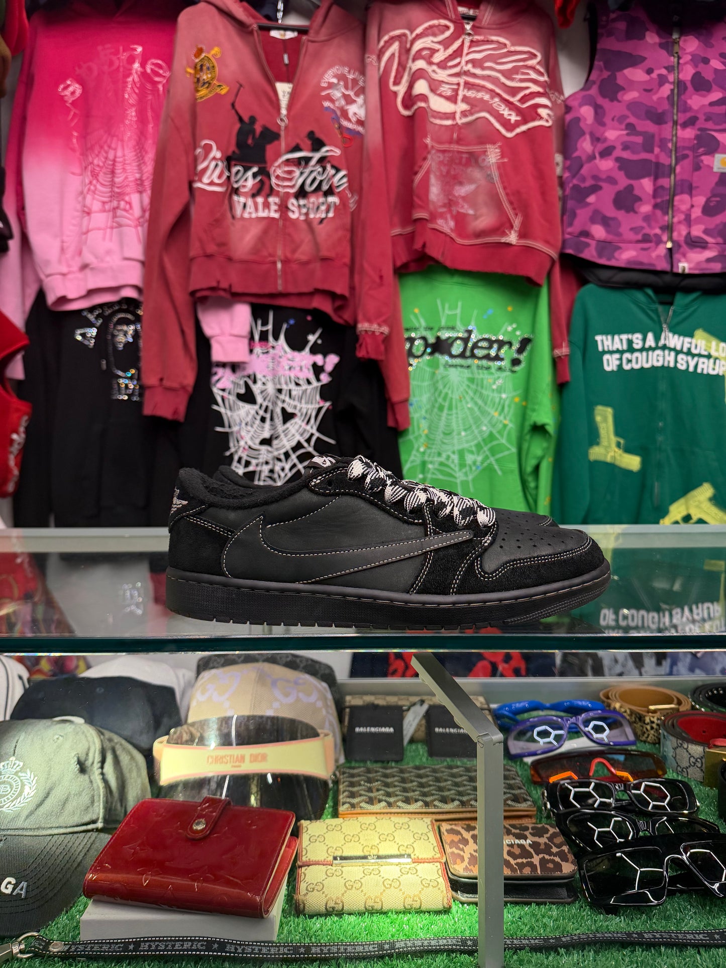 JORDAN 1 LOW TRAVIS SCOTT PHANTOM (PRE-OWNED W/ BOX)