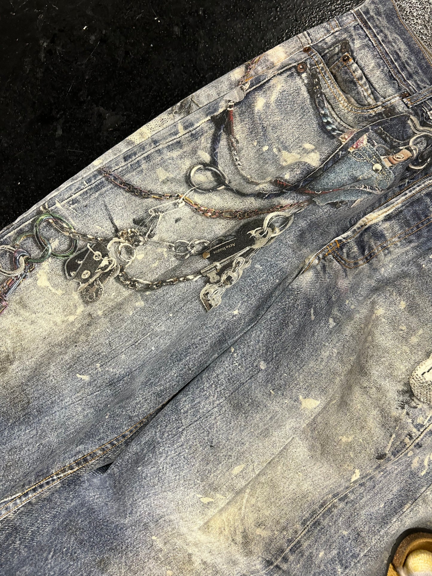 ACNE STUDIOS 3D DIGITAL JEANS (PRE-OWNED)( STAINED) (SIZE30)