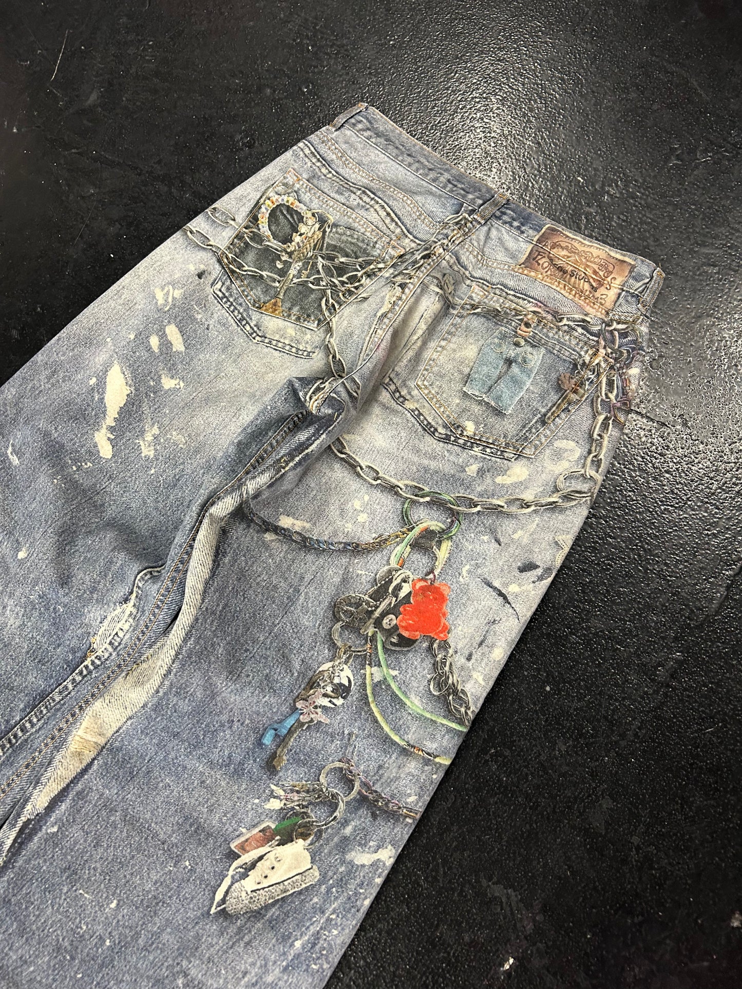 ACNE STUDIOS 3D DIGITAL JEANS (PRE-OWNED)( STAINED) (SIZE30)