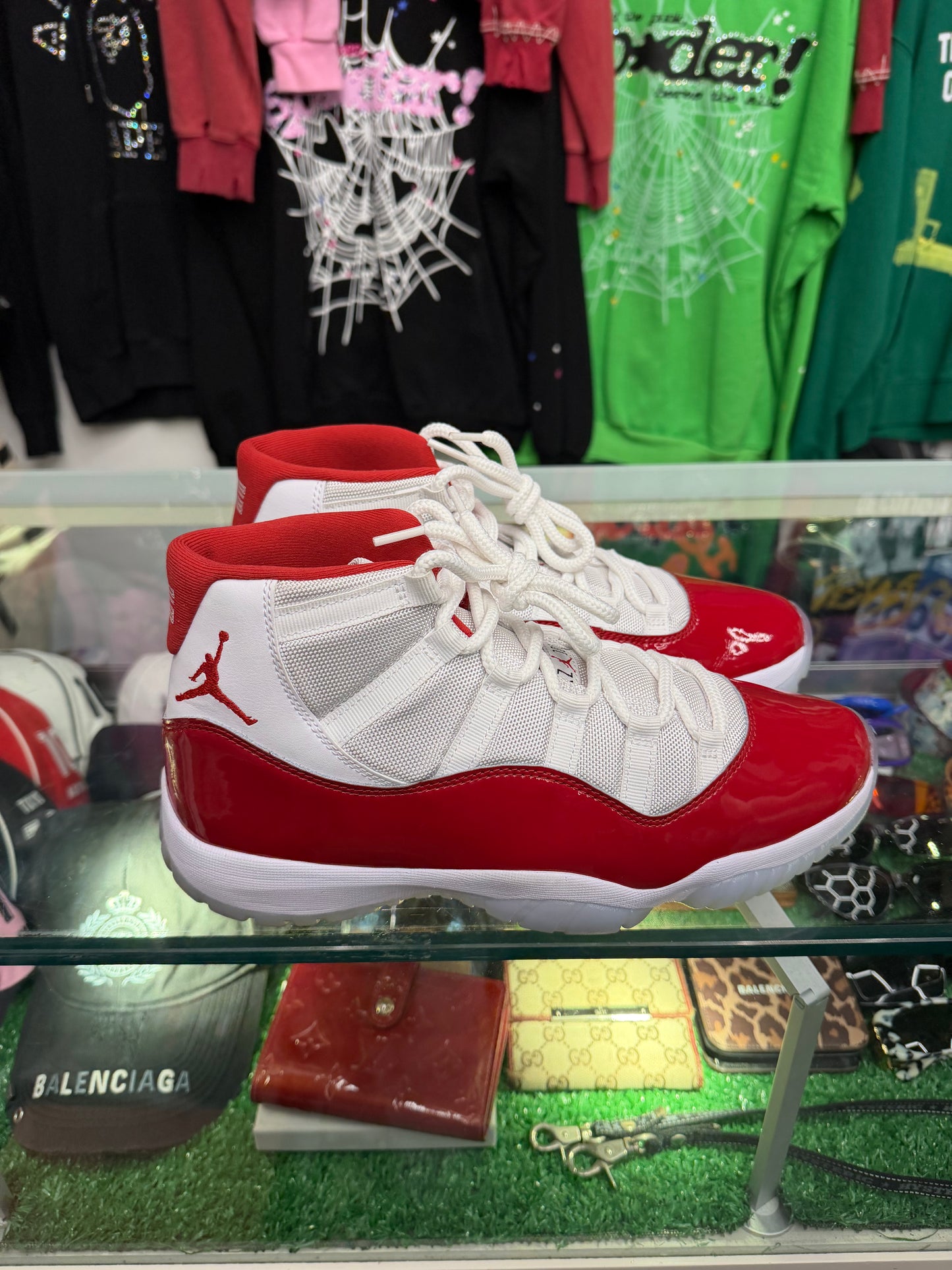 JORDAN 11 CHERRY (PRE-OWNED W/ BOX)