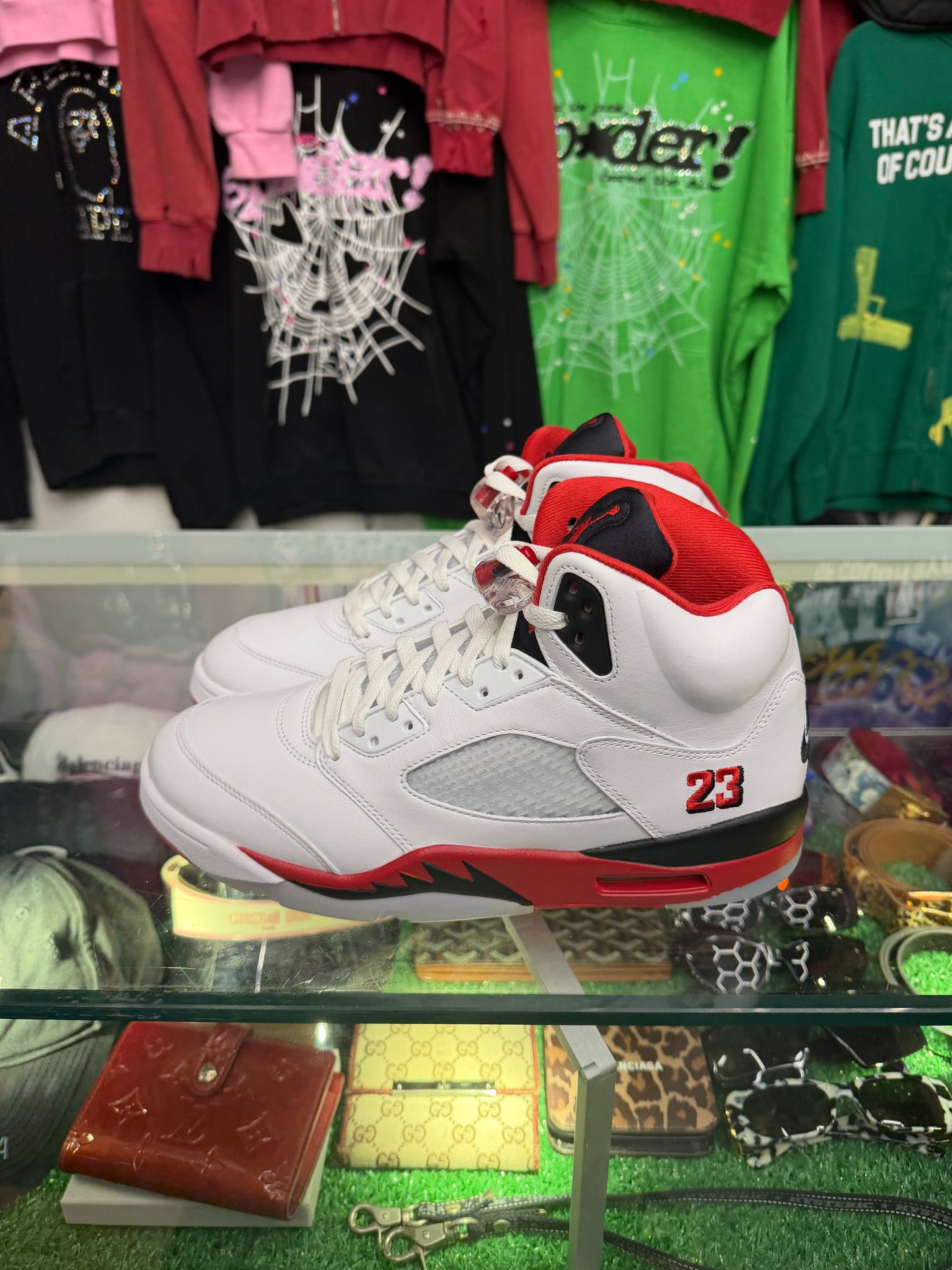 JORDAN 5 FIRE RED (PRE-OWNED W/ BOX)