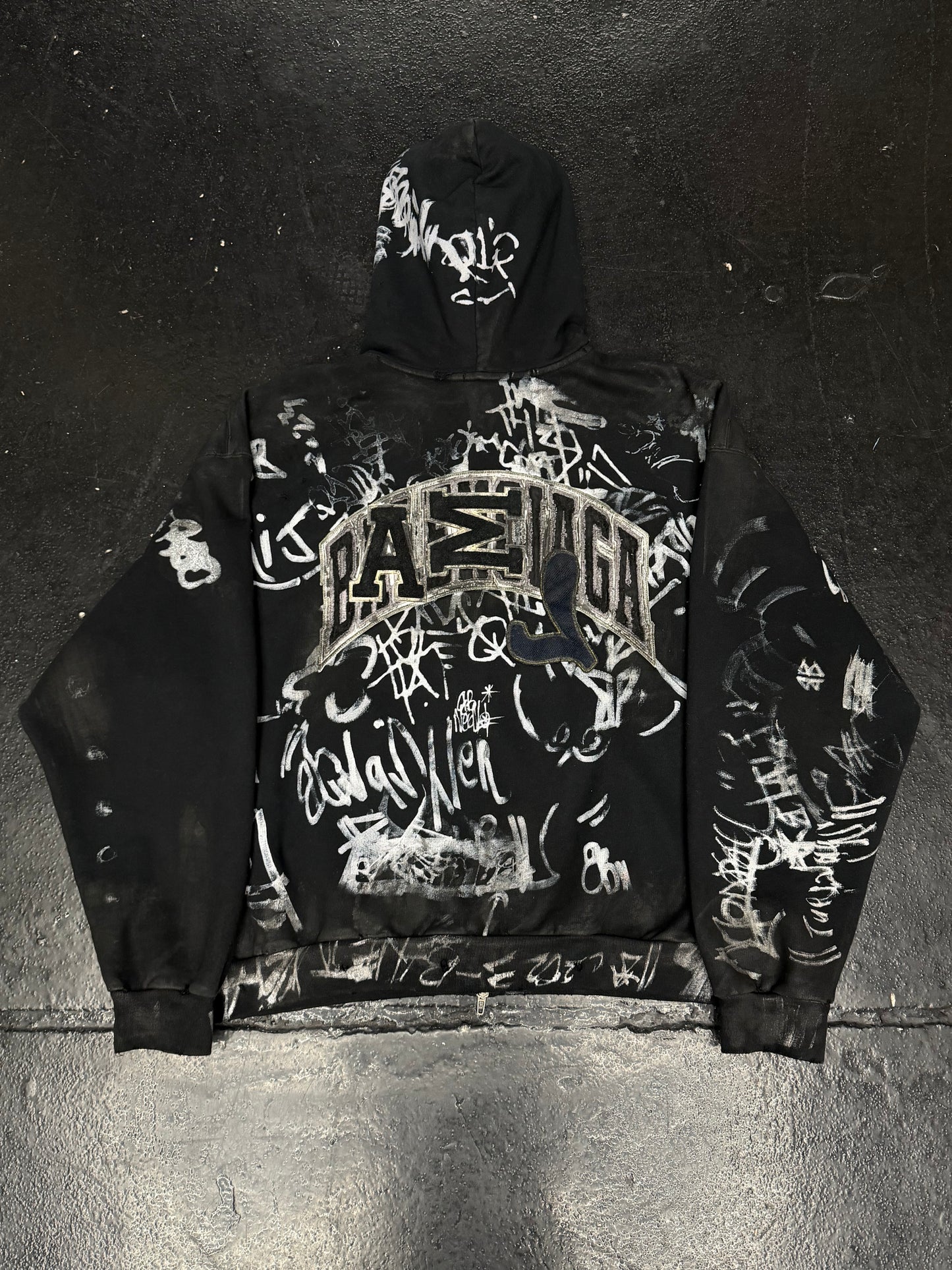 BALENCIAGA BLACK SKATER GRAFFITI ZIP UP SWEATSHIRT (PRE-OWNED)