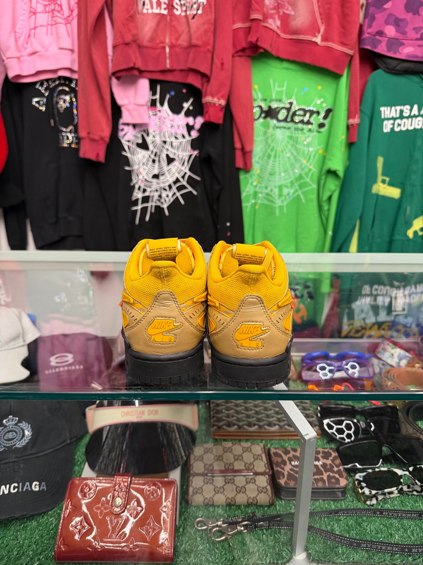 DUNK LOW OFF-WHITE RUBBER DUNK UNIVERSITY GOLD (PRE-OWNED NO BOX W/ ZIPTIE)