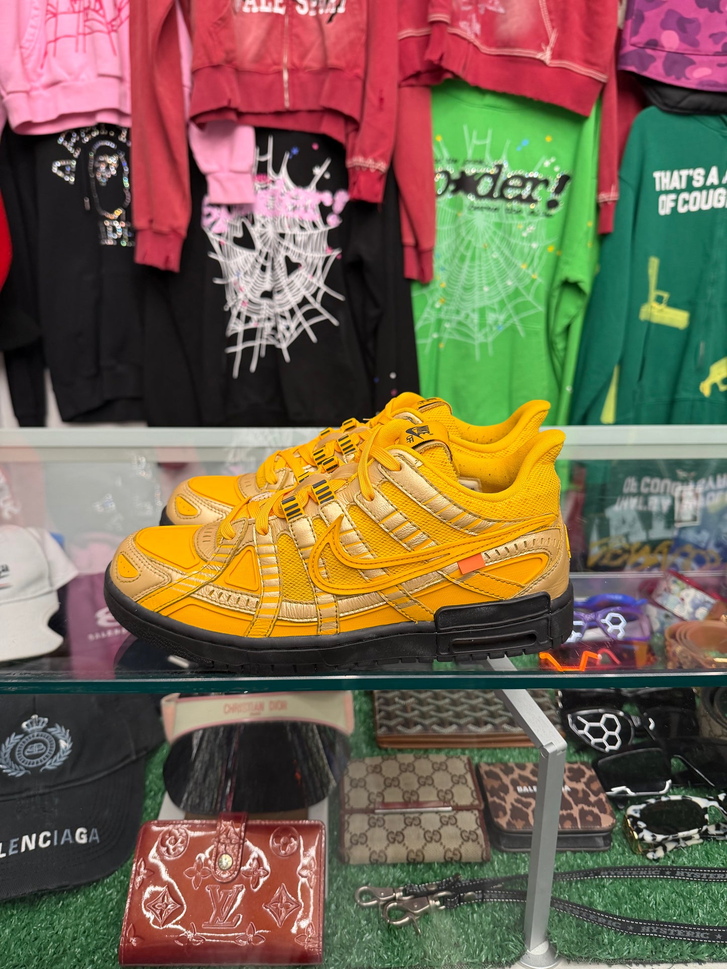 DUNK LOW OFF-WHITE RUBBER DUNK UNIVERSITY GOLD (PRE-OWNED NO BOX W/ ZIPTIE)