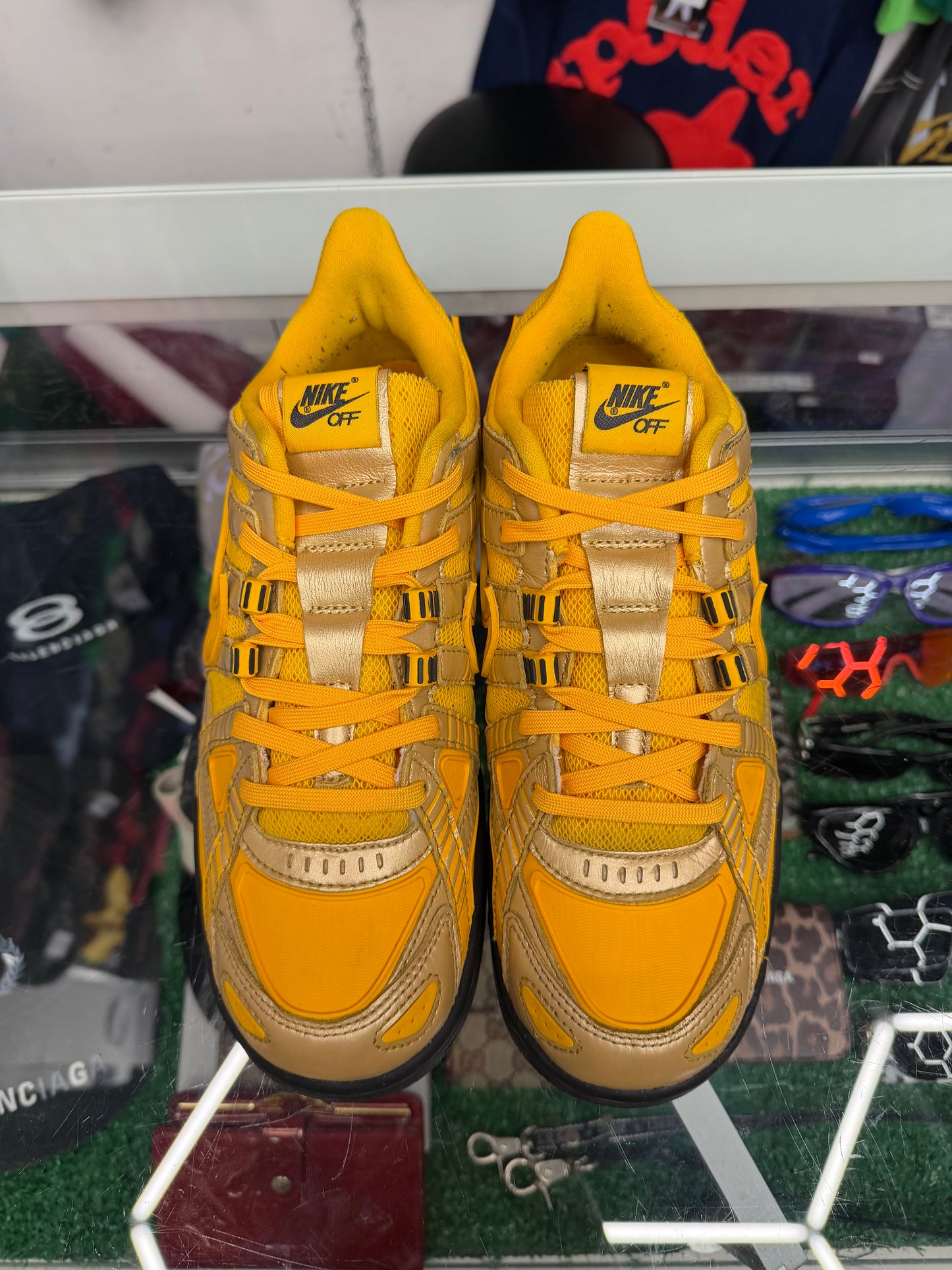 DUNK LOW OFF-WHITE RUBBER DUNK UNIVERSITY GOLD (PRE-OWNED NO BOX W/ ZIPTIE)