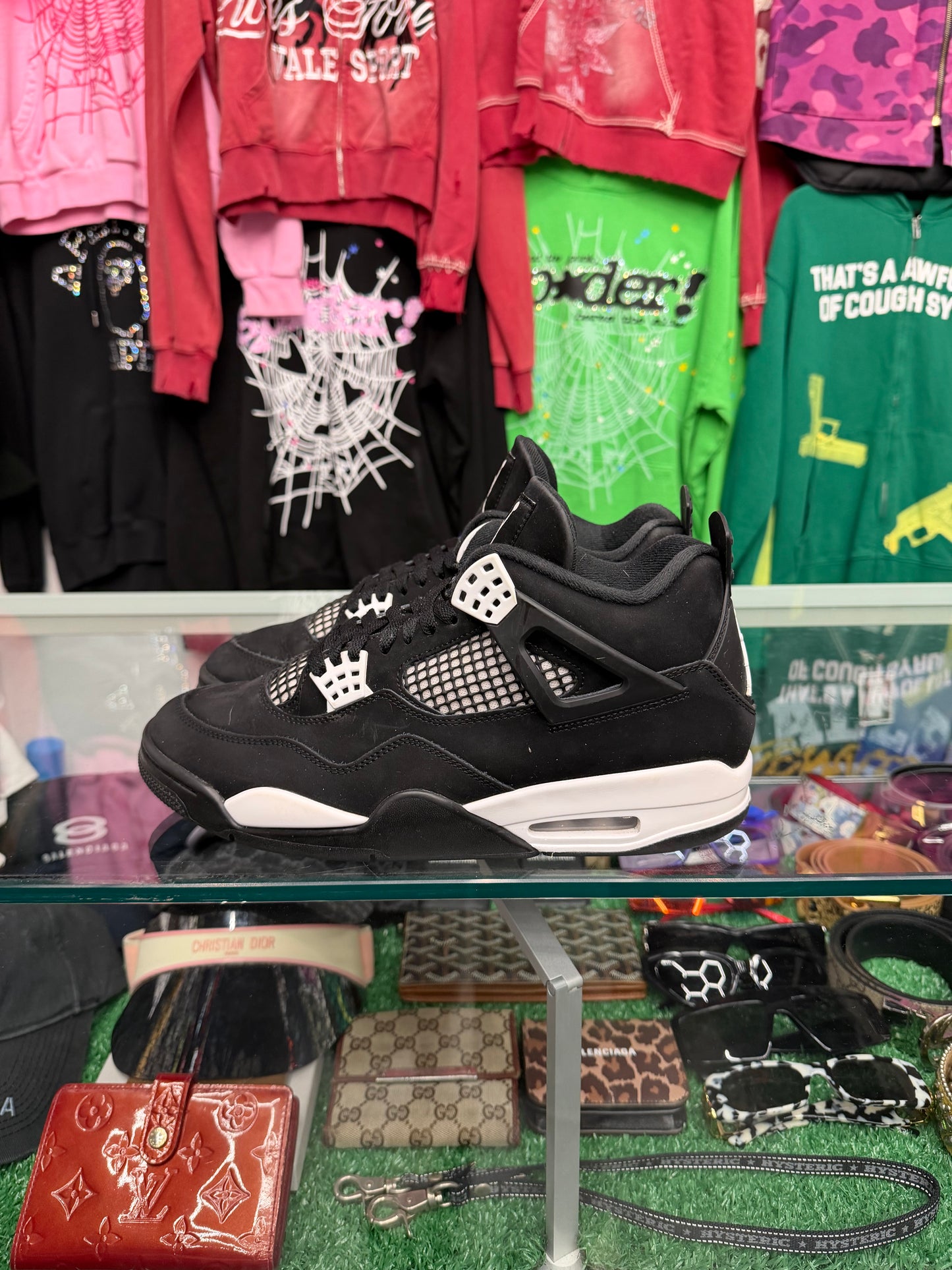 JORDAN 4 WHITE THUNDER (PRE-OWNED W/ BOX)