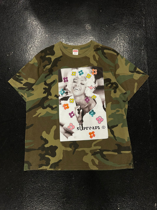 SUPREME CAMO NAOMI TEE (BRAND NEW)
