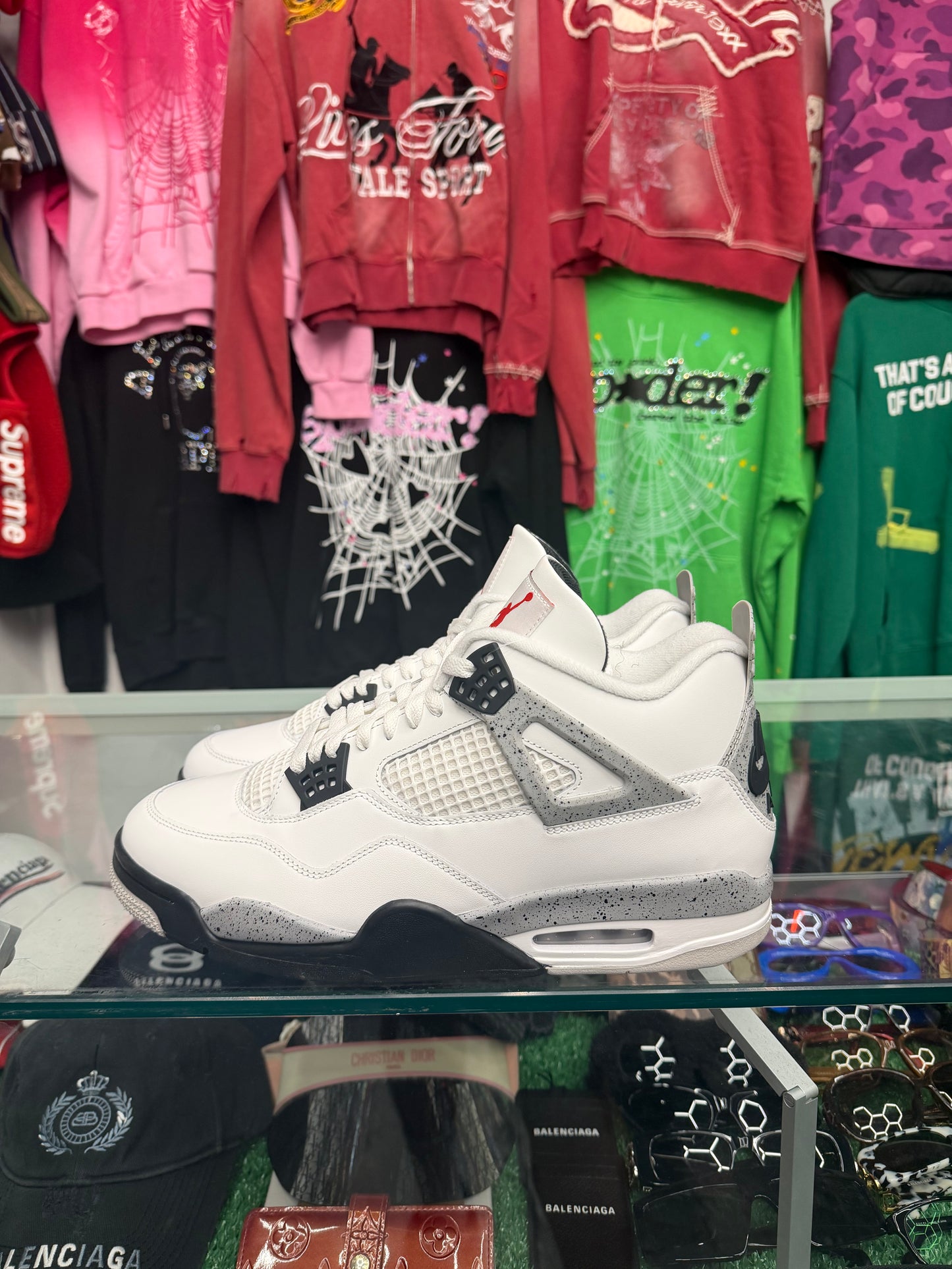 JORDAN 4 WHITE CEMENT (PRE-OWNED W/ BOX)