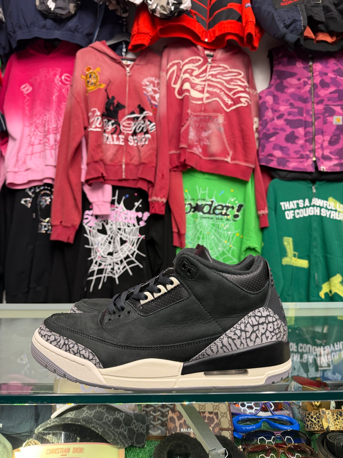 JORDAN 3 OFF NIOR (PRE-OWNED W/ BOX)