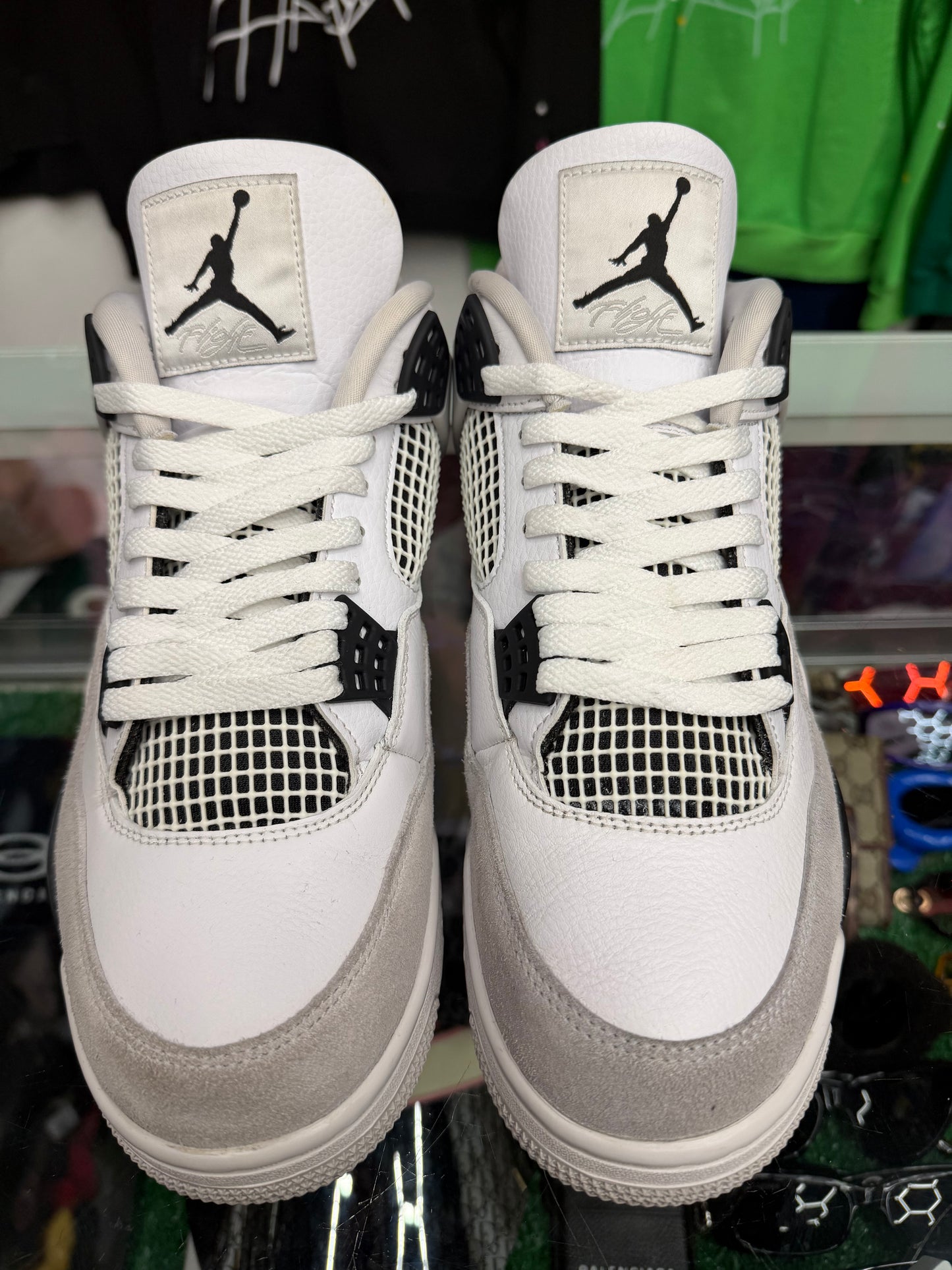 JORDAN 4 MILITARY BLACK (PRE-OWNED W/ BOX)