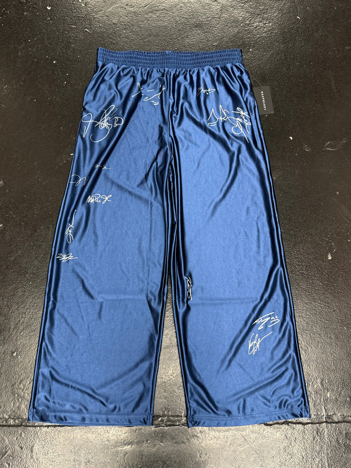 RASPBERRY HILLS GV GALLERY SIGNATURE SWEATPANTS (BRAND NEW)