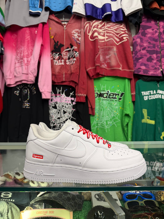 AIR FORCE SUPREME 1 WHITE (PRE-OWNED W/ BOX)