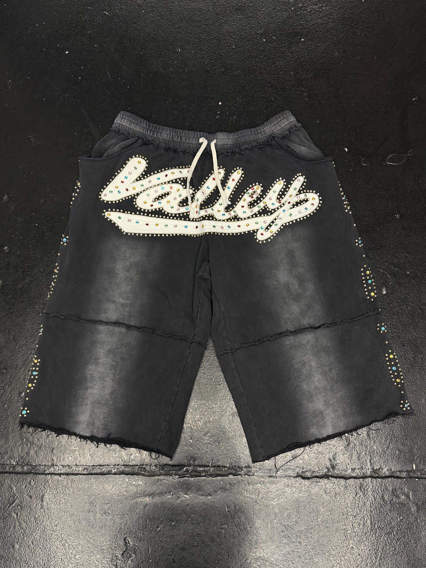 VALE FOREVER SKITTLE SHORTS (PRE-OWNED)