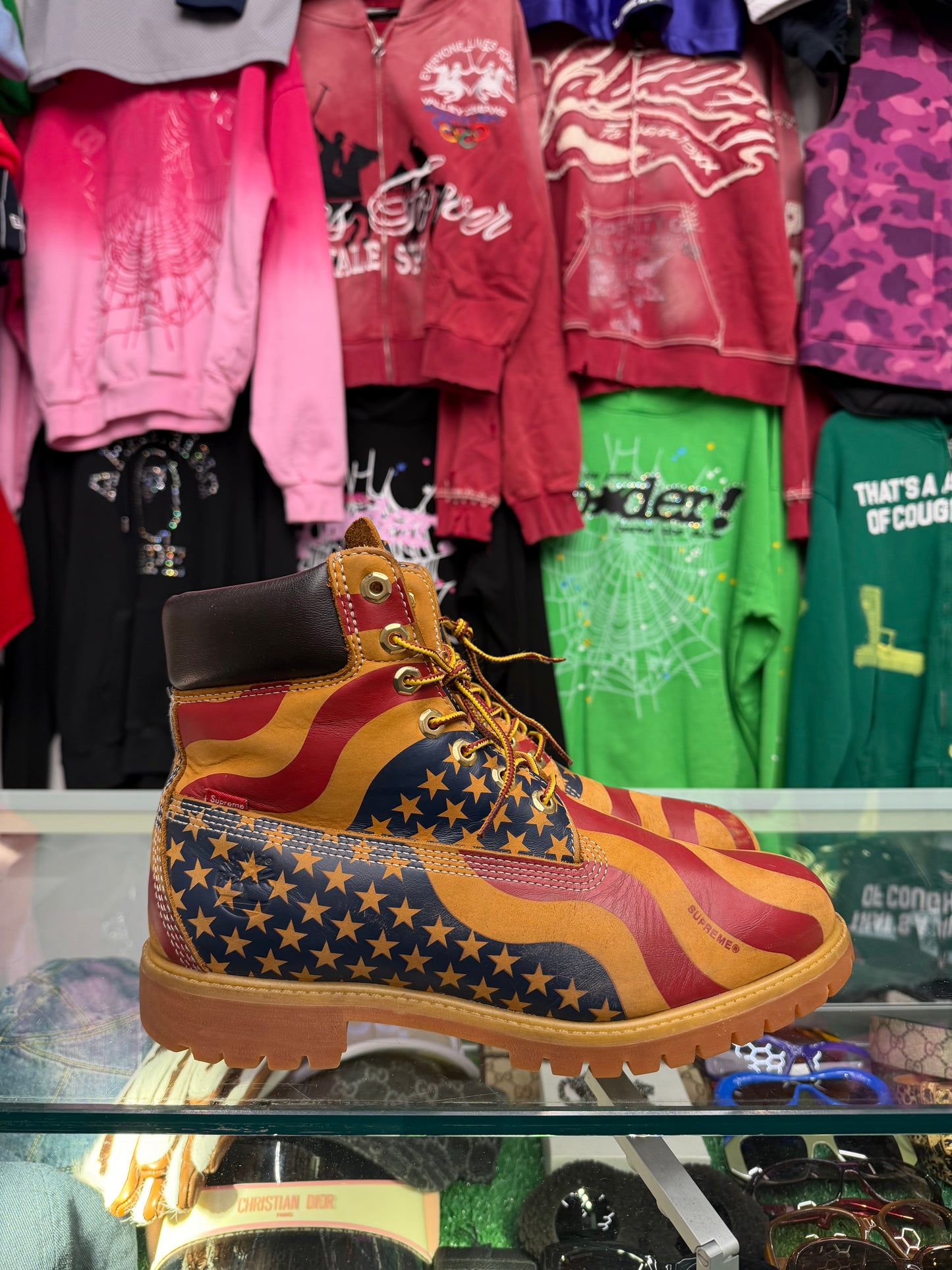 SUPREME AMERICAN FLAG TIMBERLANDS (PRE-OWNED NO BOX)