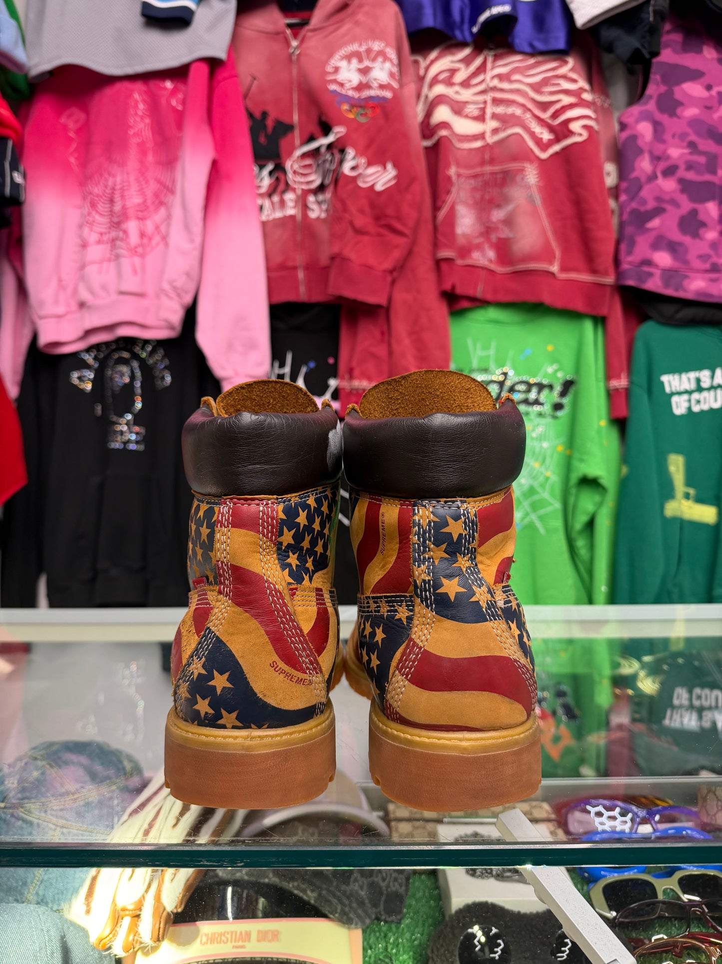 SUPREME AMERICAN FLAG TIMBERLANDS (PRE-OWNED NO BOX)