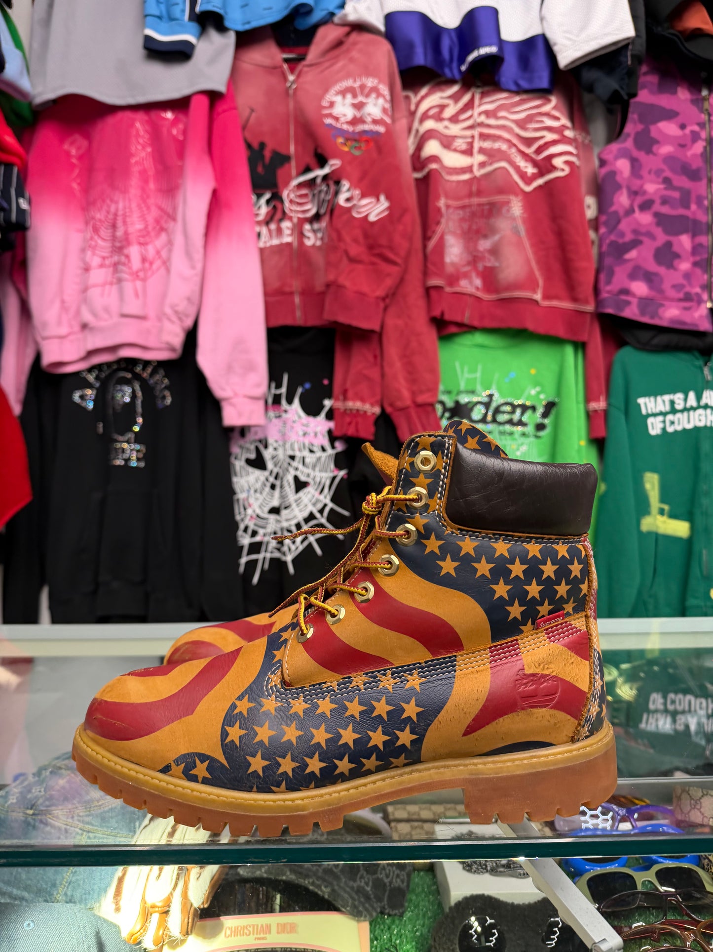 SUPREME AMERICAN FLAG TIMBERLANDS (PRE-OWNED NO BOX)