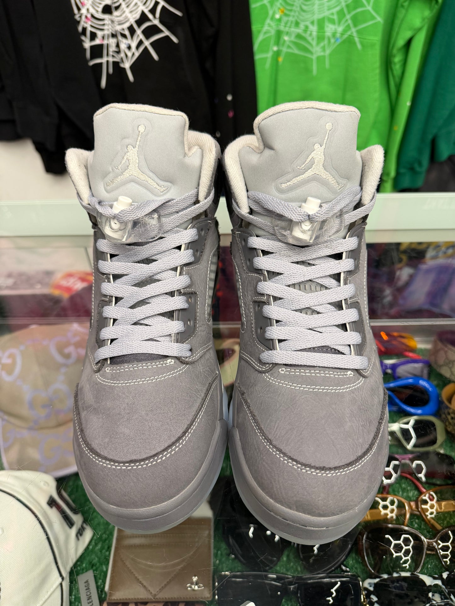 JORDAN 5 WOLF GREY (PRE-OWNED W/ BOX)