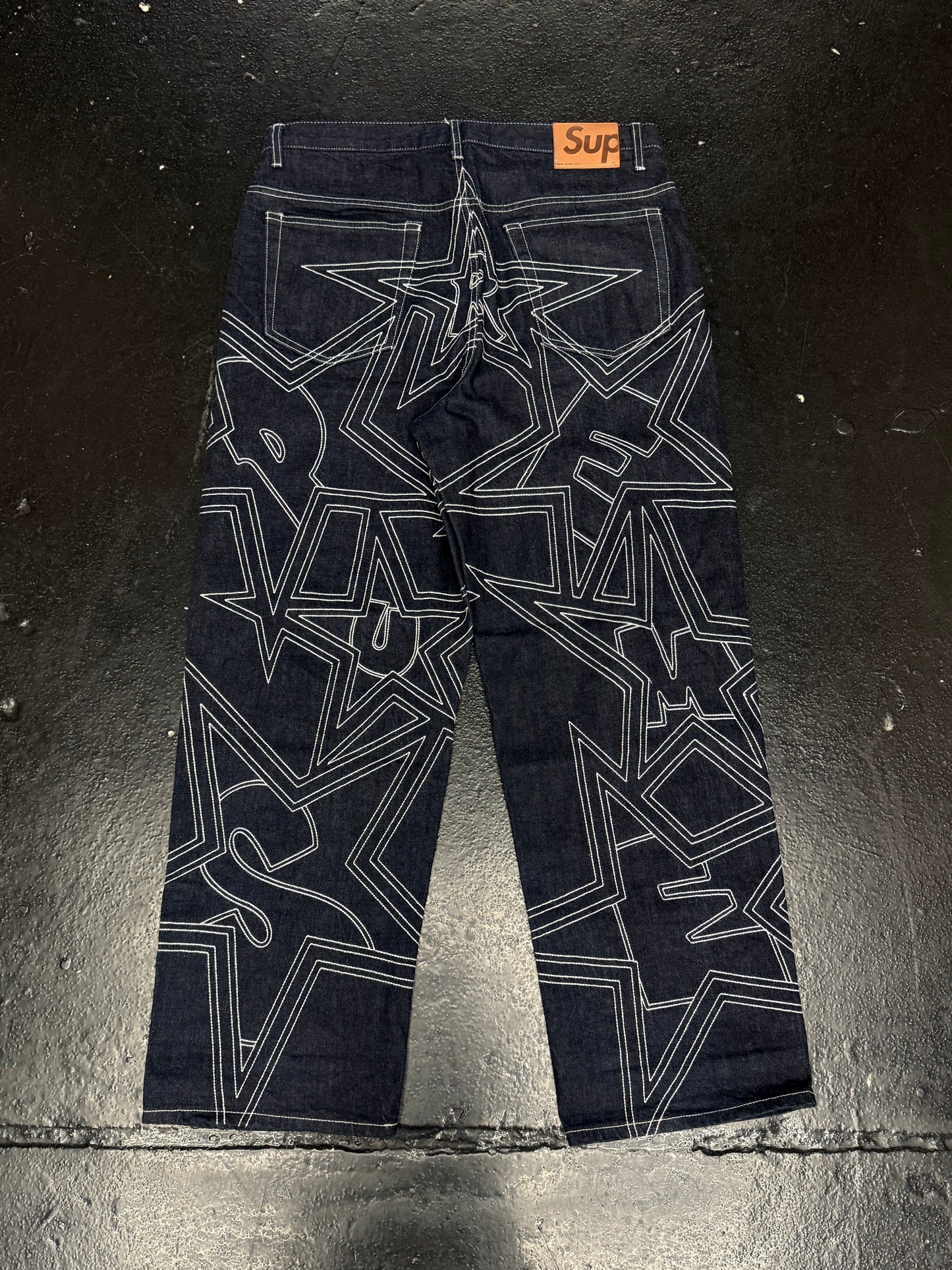 SUPREME STARS TOPSTITCH BAGGY JEANS (PRE-OWNED)