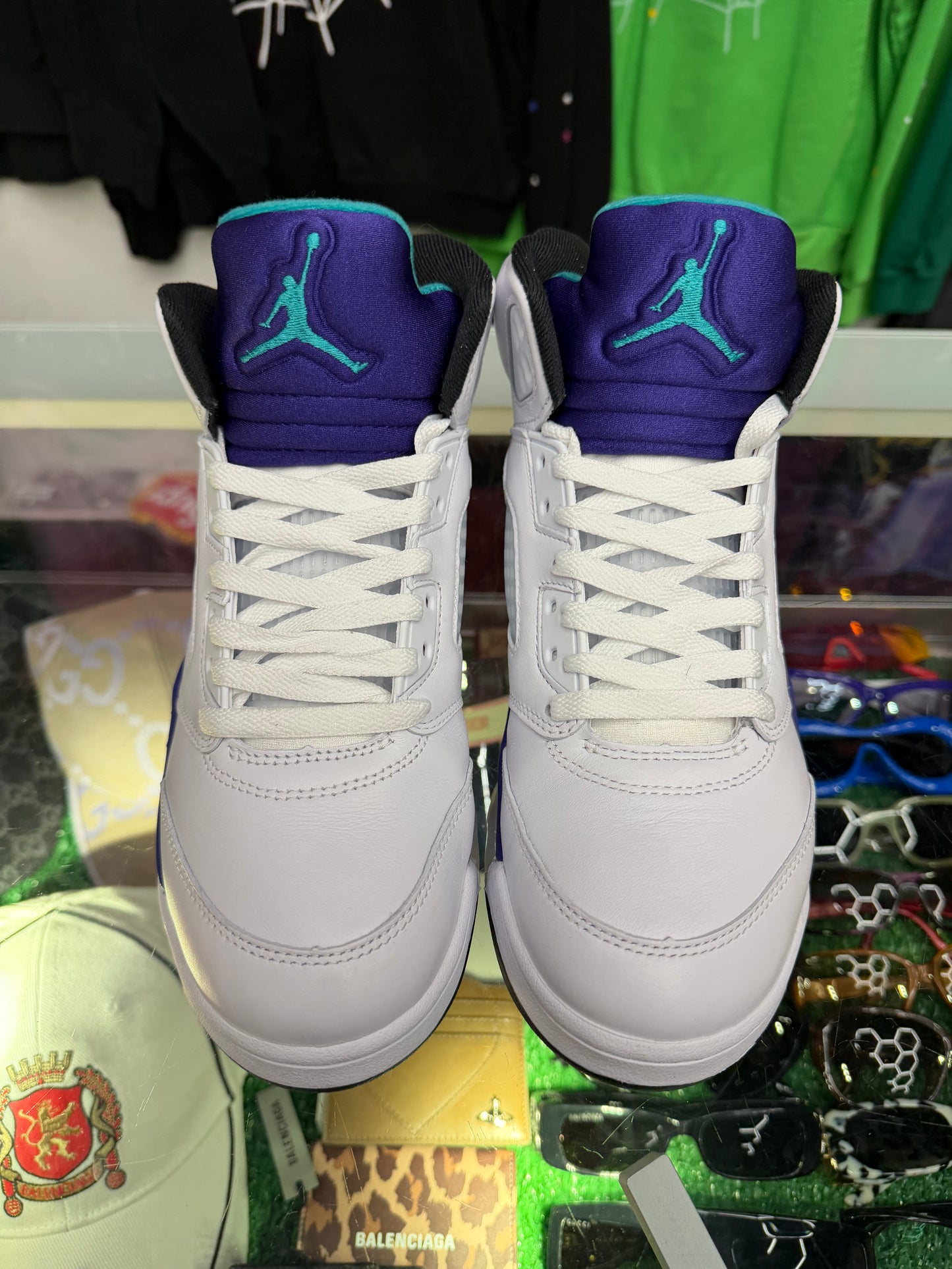 JORDAN 5 GRAPE (PRE-OWNED W/ BOX)