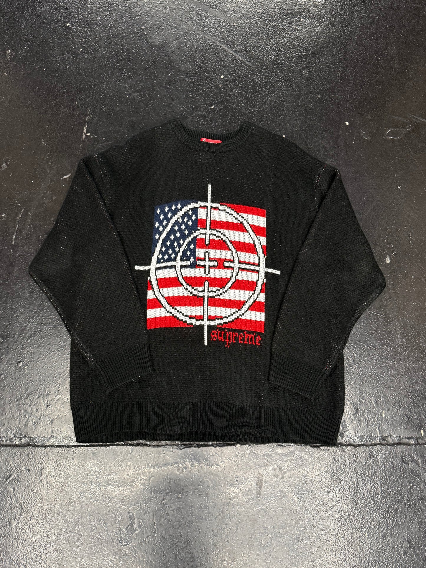 SUPREME TARGET SWEATER      (PRE-OWNED)