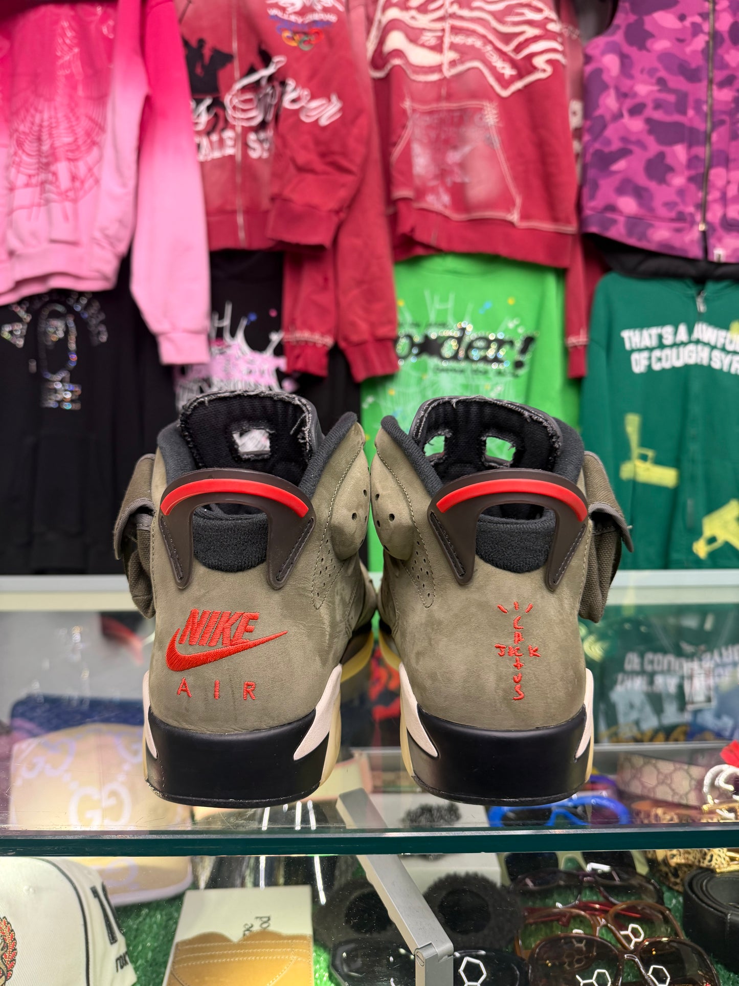 JORDAN 6 TRAVIS SCOTT OLIVE (PRE-OWNED W/ BOX)