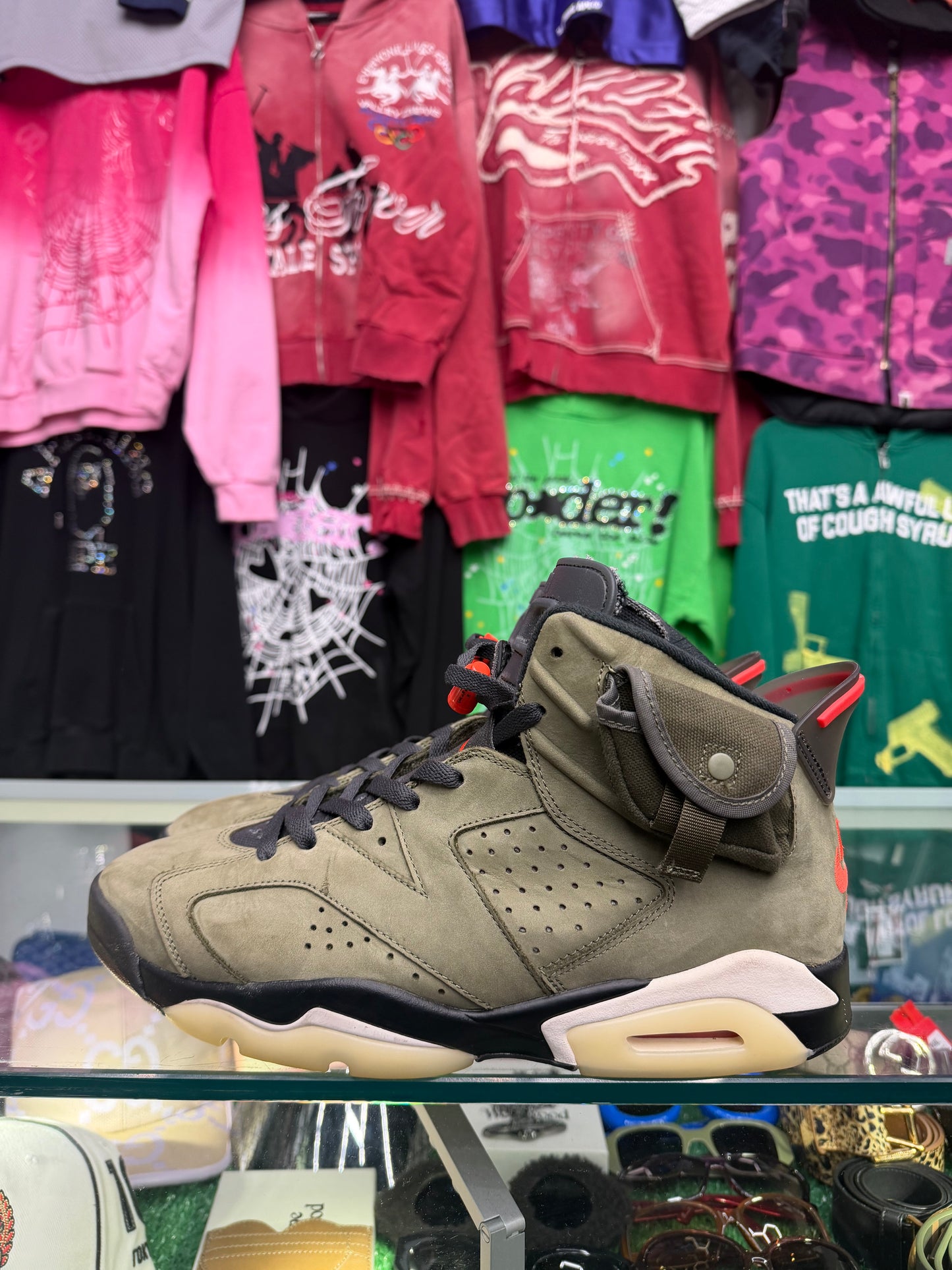 JORDAN 6 TRAVIS SCOTT OLIVE (PRE-OWNED W/ BOX)