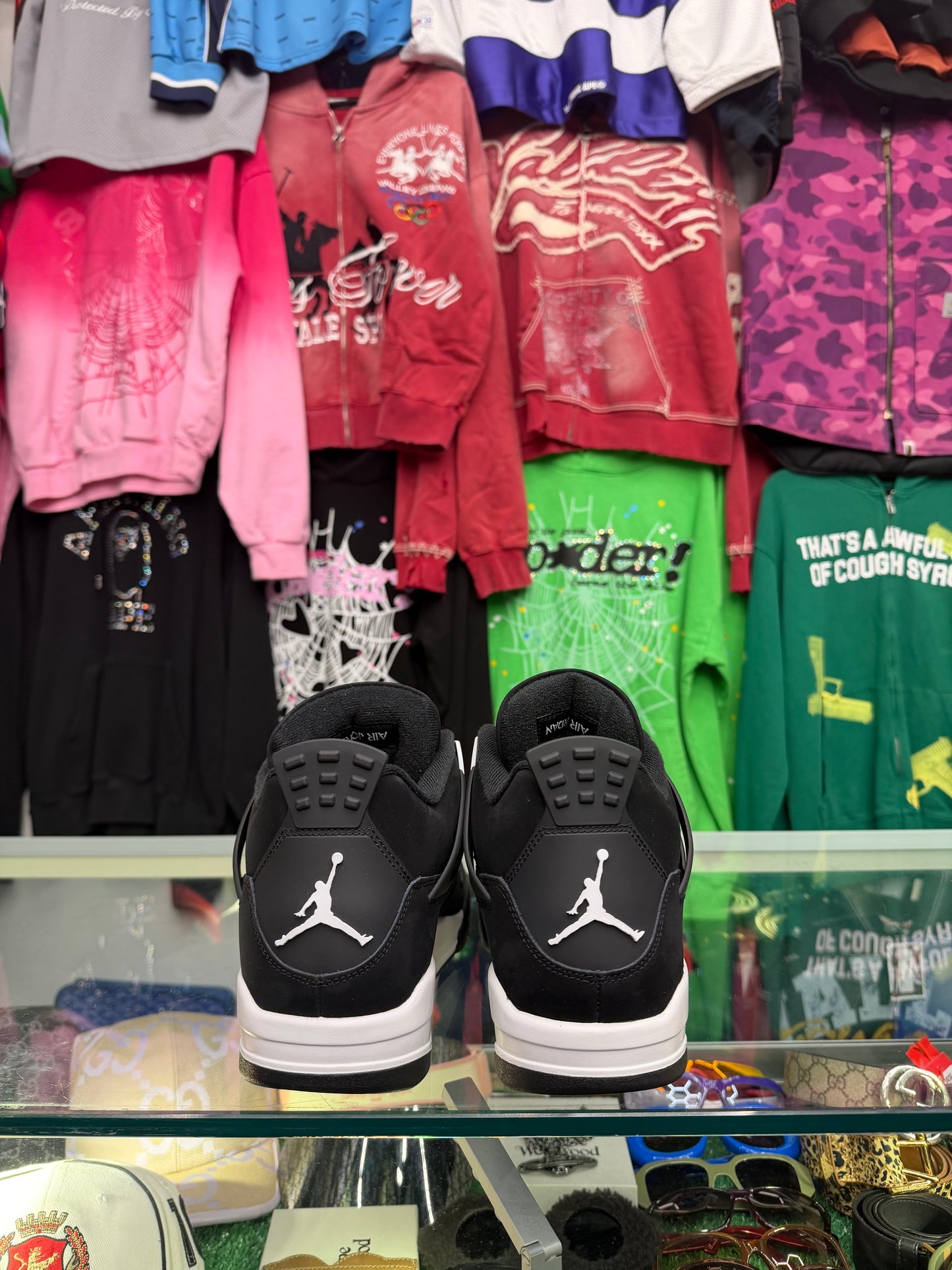 JORDAN 4 WHITE THUNDER (PRE-OWNED W/ BOX)