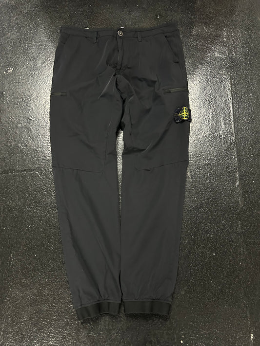 STONE ISLAND CARGO JOGGERS (SIZE 34) (PRE OWNED)