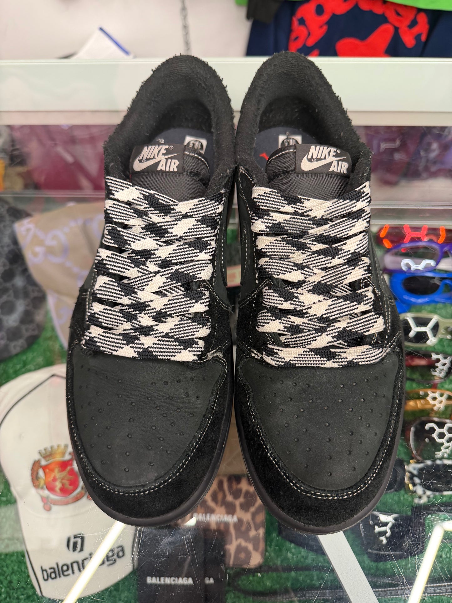 JORDAN 1 LOW TRAVIS SCOTT PHANTOM (PRE-OWNED W/ BOX)