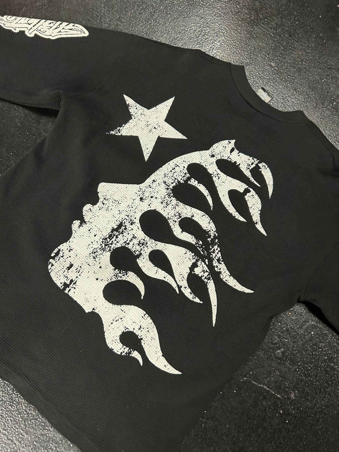 HELLSTAR STUDIOS STAR VICTORY BLACK THERMAL (VNDS)