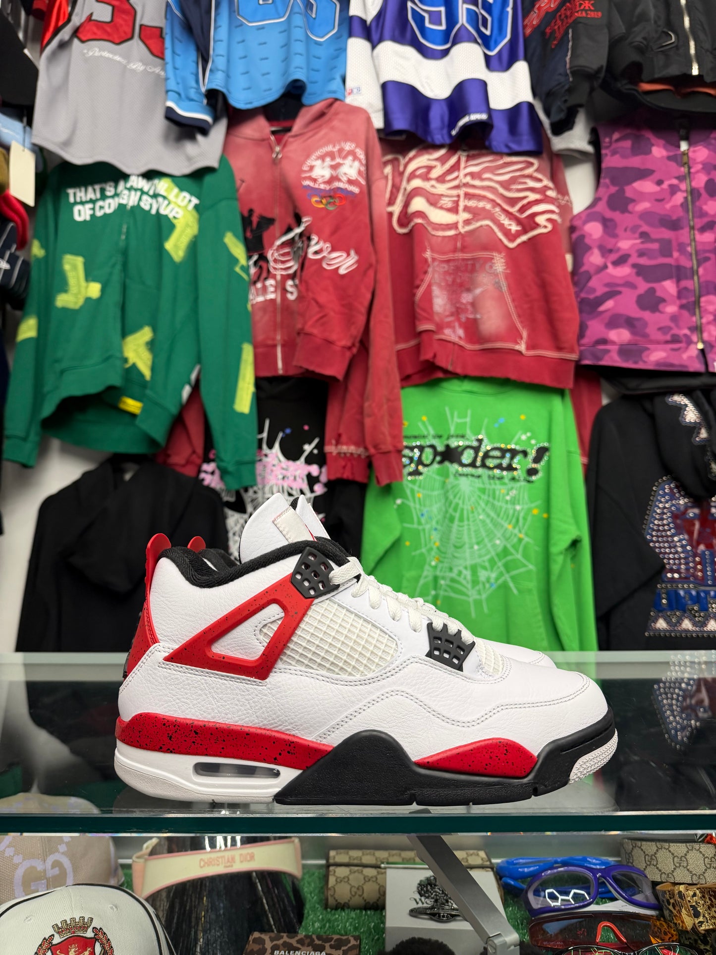 JORDAN 4 RED CEMENT (PRE-OWNED W/ BOX)