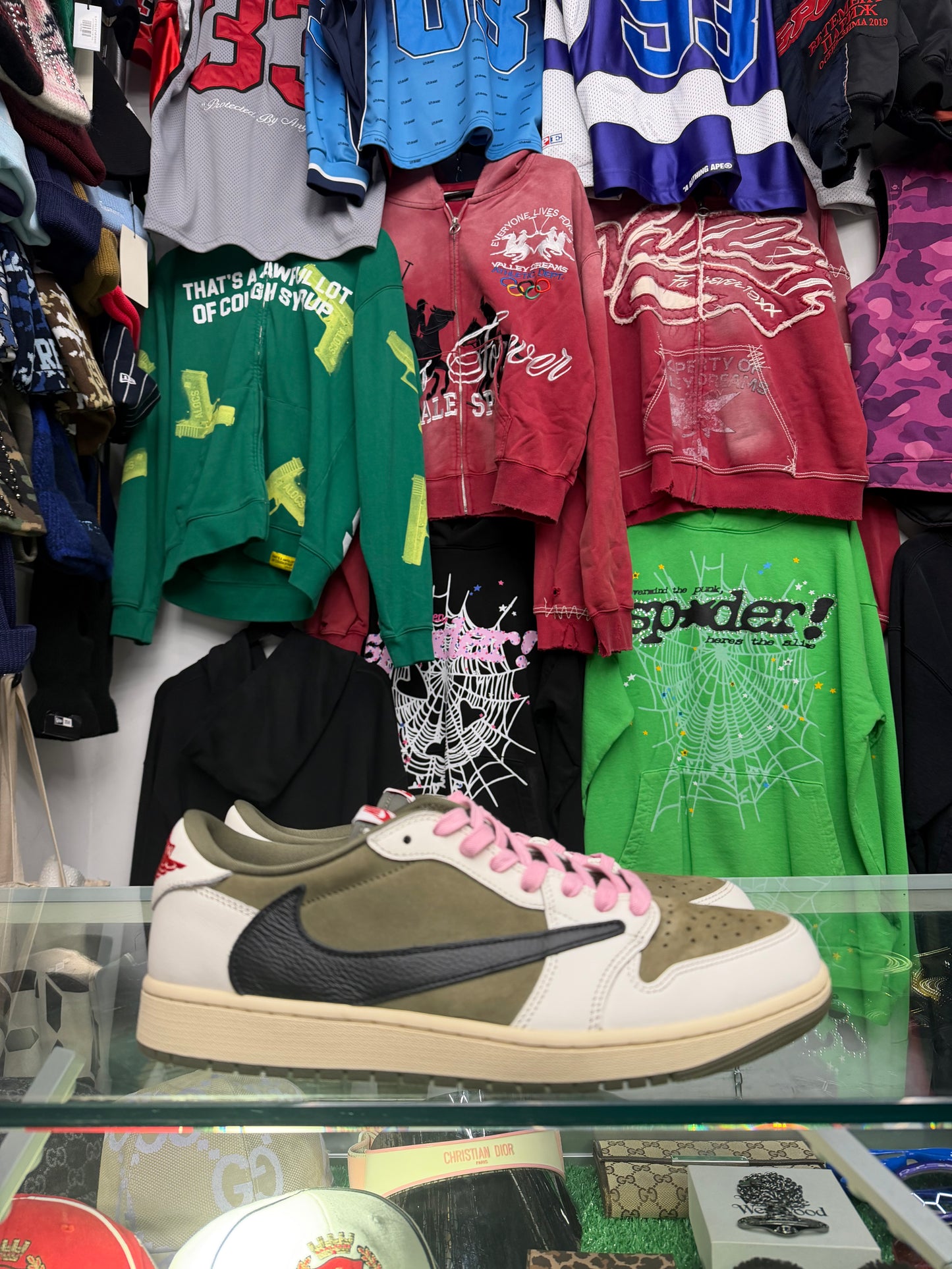 JORDAN 1 LOW TRAVIS SCOTT MEDIUM OLIVE (PRE-OWNED W/ BOX)