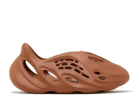 YEEZY FOAM RUNNER MX CINDER (BRAND NEW)
