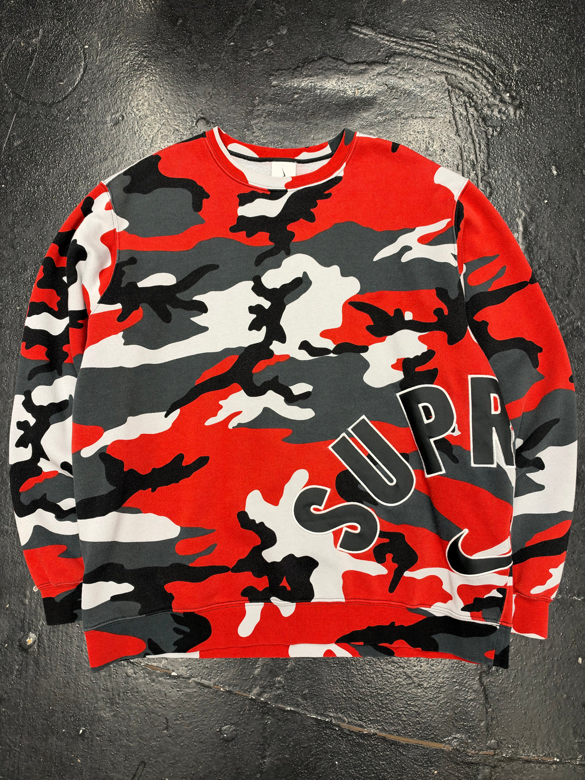 SUPREME X NIKE ARC CREWNECK RED CAMO (PRE-OWNED)
