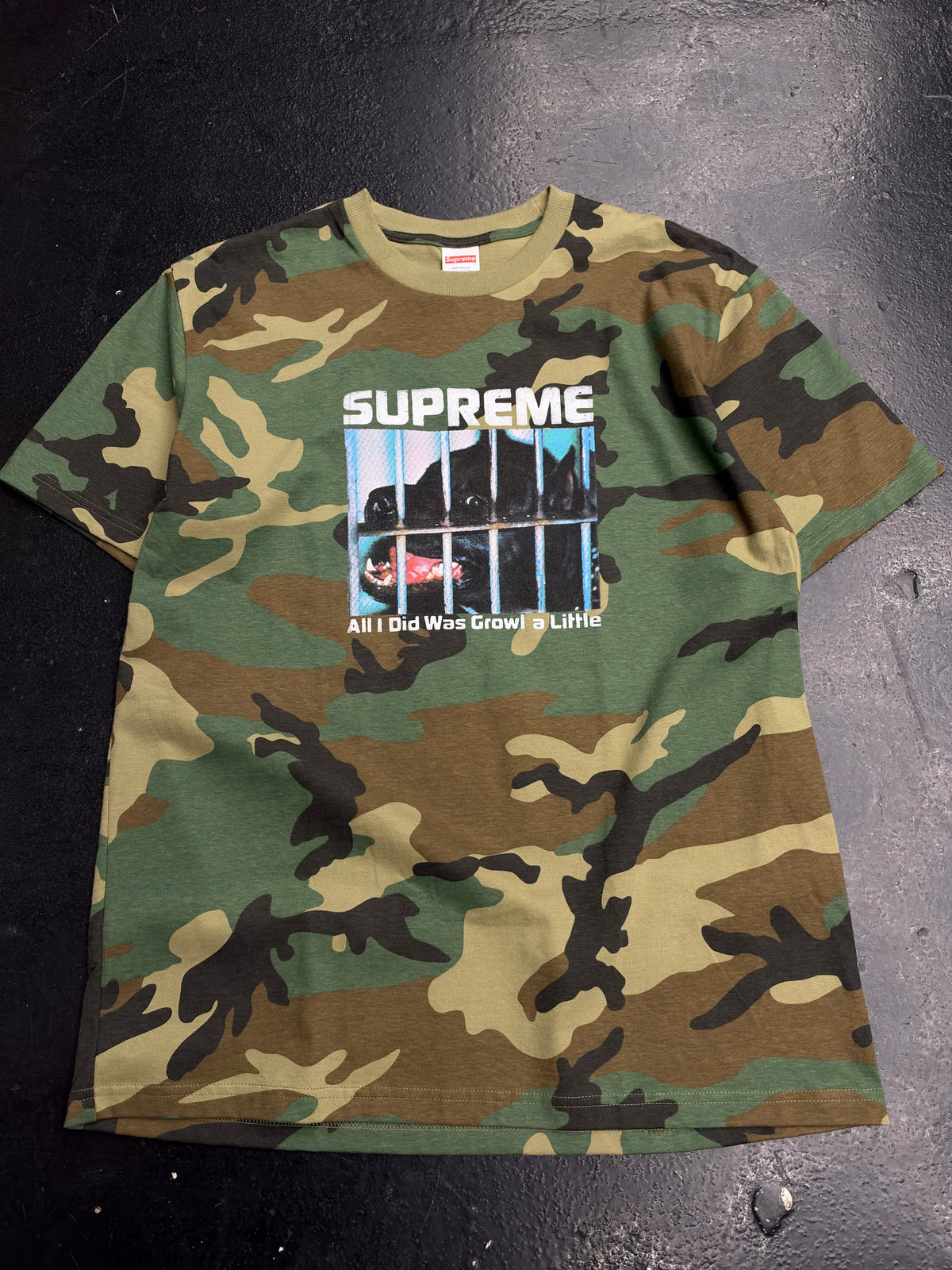 SUPREME GROWL TEE WOODLAND CAMO TEE (BRAND NEW)