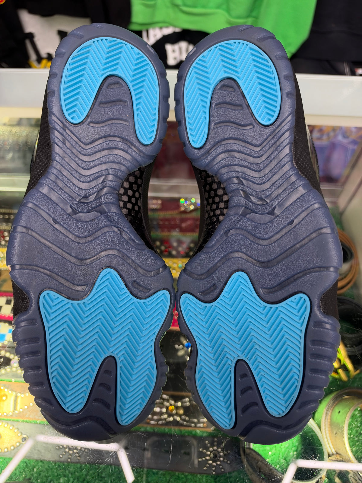 JORDAN 11 GAMMA (PRE-OWNED)