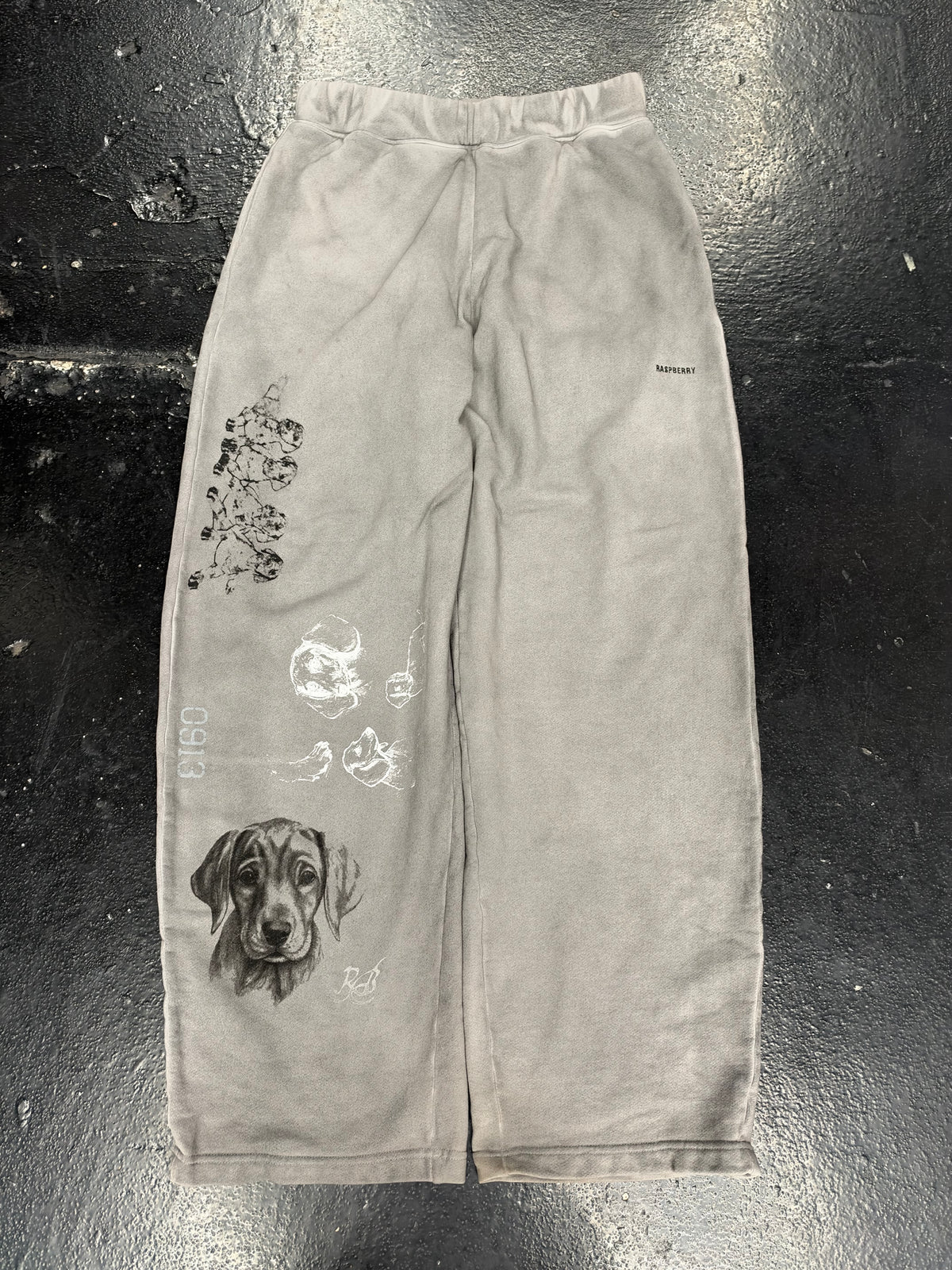 RASPBERRY HILLS GV GALLERY MALIK SWEATPANTS (PRE-OWNED)